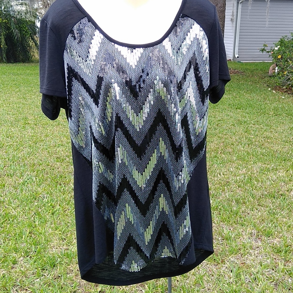 Maurice's Size 0 Black and Silver Sequin top
